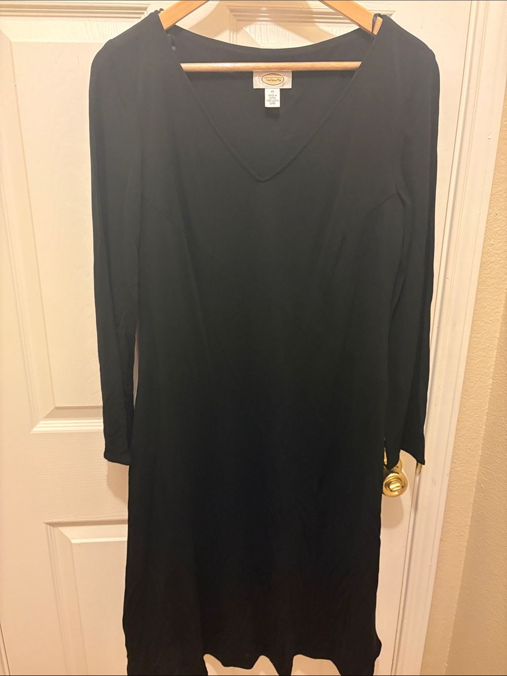 Vintage Talbots Black V-Neck Long Sleeve Shift Dress A191